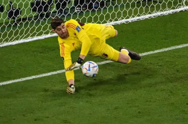 Courois舉重禁令！一年半以后 比利時(shí)國(guó)家隊(duì)會(huì)被送回比利時(shí)國(guó)家隊(duì)嗎？歐洲聯(lián)盟會(huì)改變天堂意志的命運(yùn)嗎？...